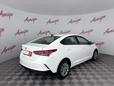 2022 Hyundai Solaris II Рестайлинг, белый, 1559000 рублей, вид 5