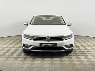 2016 Volkswagen Passat Alltrack B8, белый, 2635000 рублей, вид 3
