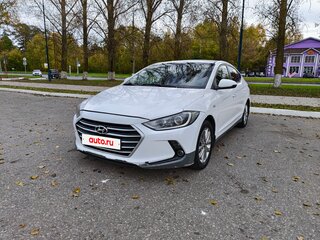 2017 Hyundai Elantra VI (AD), белый, 790000 рублей, вид 2