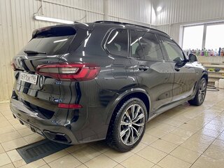 2020 BMW X5 40i IV (G05/G18), чёрный, 8550000 рублей, вид 5