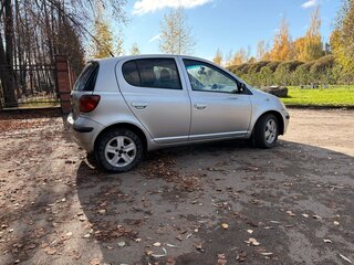 2004 Toyota Yaris I Рестайлинг, серебристый, 340000 рублей, вид 5