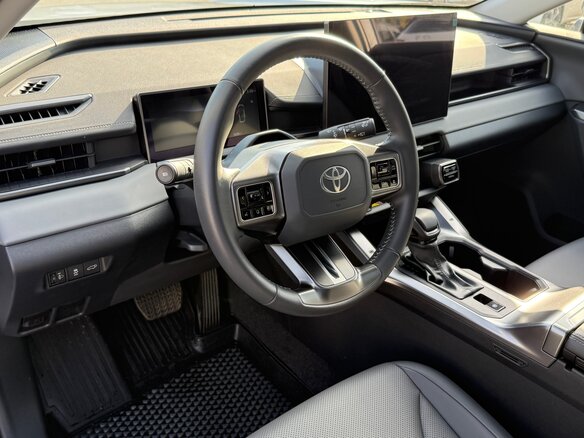 2026 Toyota RAV4 VI (XA60), белый, 4500000 рублей - вид 5