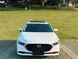 2021 Mazda 3 Axela IV (BP), белый, 1777000 рублей, вид 2