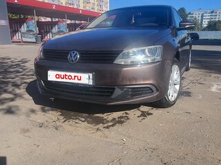 2014 Volkswagen Jetta VI Рестайлинг, коричневый, 970000 рублей, вид 4