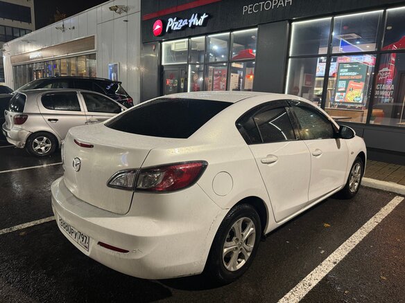 2012 Mazda 3 II (BL) Рестайлинг, белый, 850000 рублей - вид 1