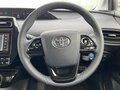2022 Toyota Prius IV Рестайлинг (XW50), серебристый, 1700000 рублей - вид 7
