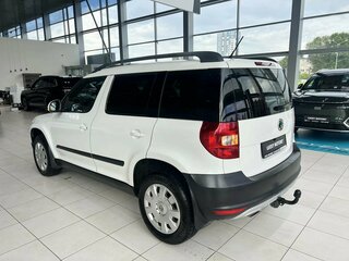 2013 Skoda Yeti I, белый, 695000 рублей, вид 2