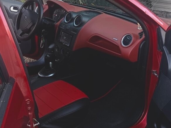 2006 Ford Fiesta Mk5, красный, 310000 рублей - вид 2