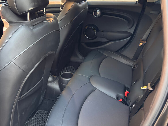2020 Mini Hatch Cooper III (F55/F56) Рестайлинг, чёрный, 2949000 рублей - вид 18