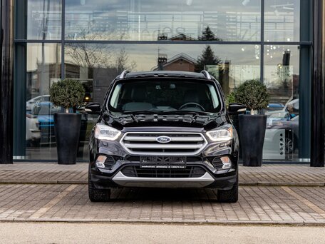 2019 Ford Kuga II Рестайлинг, чёрный, 1435000 рублей, вид 2
