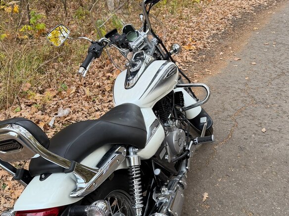 2023 Bajaj Avenger, белый, 220000 рублей - вид 4