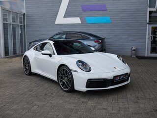 2020 Porsche 911 Carrera 4 VIII (992), белый, 12600000 рублей, вид 2