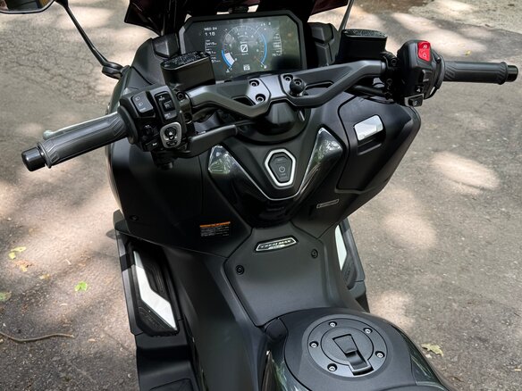2023 Yamaha TMAX, зелёный, 1545000 рублей - вид 14