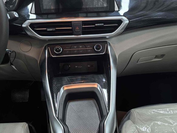 2025 Maxus G50 I, белый, 2610548 рублей - вид 11
