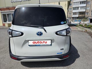 2018 Toyota Sienta II, белый, 1350000 рублей, вид 3