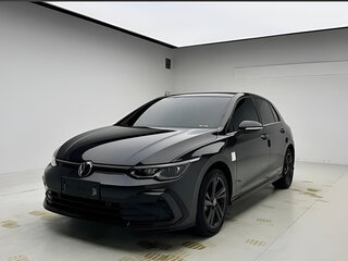 2023 Volkswagen Golf VIII, чёрный, 1910000 рублей, вид 1