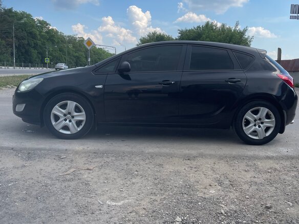 2011 Opel Astra J, чёрный, 490000 рублей - вид 3