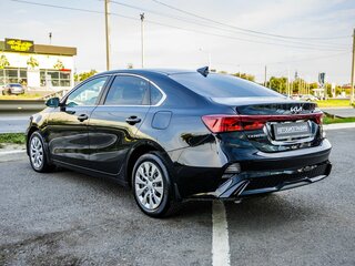 2022 Kia Cerato IV Рестайлинг, чёрный, 2098000 рублей, вид 5