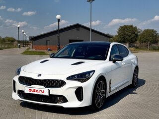 2020 Kia Stinger I Рестайлинг, белый, 3100000 рублей, вид 1