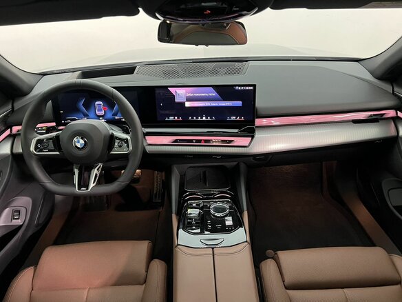 2025 BMW 5 серии 530i xDrive VIII (G60/G61/G68), серый - вид 13