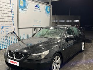 2004 BMW 5 серии 530i V (E60/E61), чёрный, 999999 рублей, вид 2