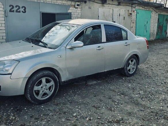 2010 Vortex Estina I, серебристый, 115000 рублей
