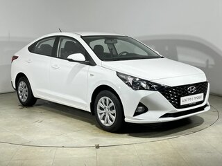 2021 Hyundai Solaris II Рестайлинг, белый, 1595000 рублей, вид 4