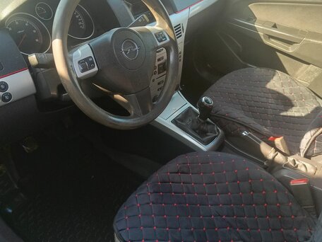 2009 Opel Astra H Рестайлинг, серебристый, 530000 рублей, вид 4