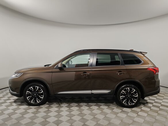 2021 Mitsubishi Outlander III Рестайлинг 3, коричневый, 2249000 рублей - вид 7
