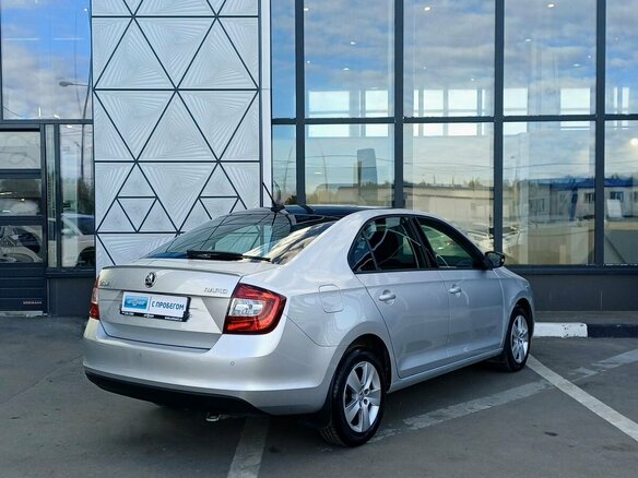 2018 Skoda Rapid I Рестайлинг, серебристый, 1519000 рублей - вид 4