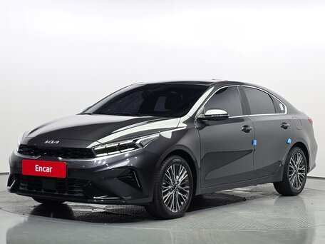 2022 Kia K3 II Рестайлинг, серебристый, 1741000 рублей, вид 1