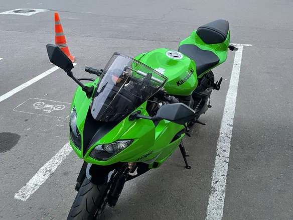 2010 Kawasaki ZX-6R Ninja, зелёный, 850000 рублей