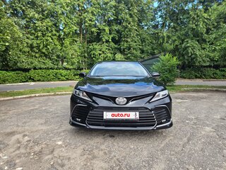 2021 Toyota Camry VIII (XV70) Рестайлинг, чёрный, 3100000 рублей, вид 3