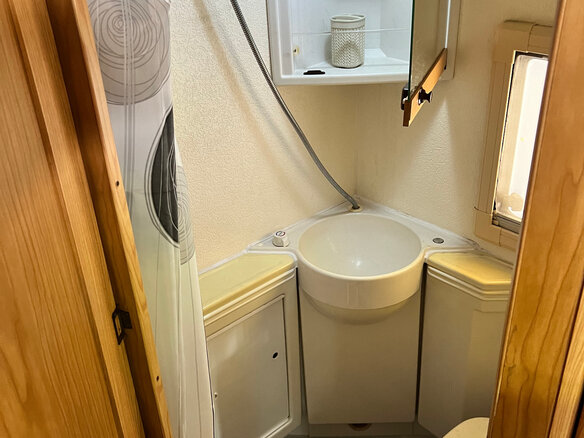 1993 Mercedes-Benz MB 100, белый, 3100000 рублей - вид 10