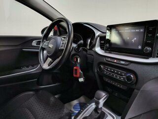 2020 Kia Ceed III, красный, 2000000 рублей, вид 5