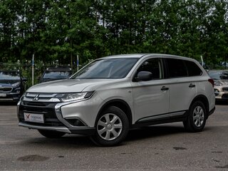 2017 Mitsubishi Outlander III Рестайлинг 2, белый, 1499000 рублей, вид 1