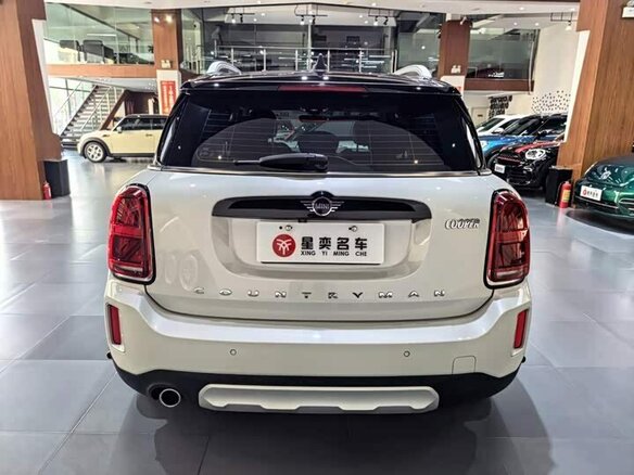 2022 Mini Countryman Cooper II Рестайлинг, белый, 2412020 рублей - вид 4