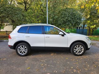 2013 Volkswagen Touareg II, белый, 2890000 рублей, вид 4