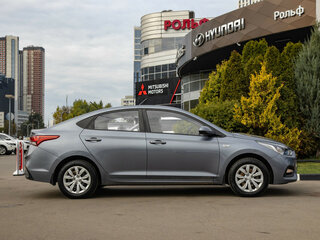 2017 Hyundai Solaris II, серый, 1038000 рублей, вид 3