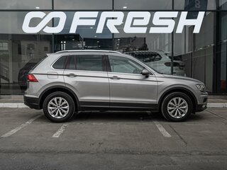 2017 Volkswagen Tiguan II, серебристый, 2519000 рублей, вид 5