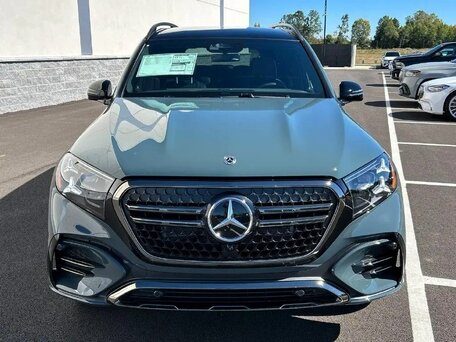 2026 Mercedes-Benz GLS 450 II (X167) Рестайлинг 2, зелёный, 16750000 рублей, вид 2