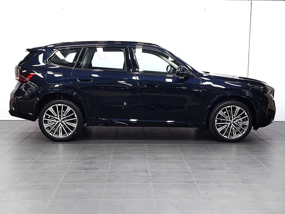 2026 BMW X1 Long 25Li xDrive III (U11/U12), чёрный, 6100000 рублей - вид 4