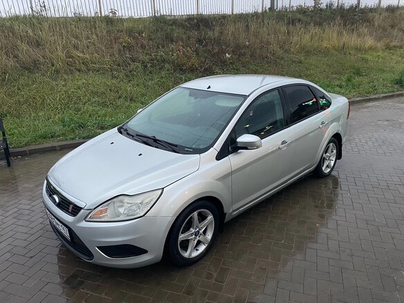 2010 Ford Focus II Рестайлинг, серебристый, 330000 рублей