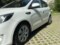 2013 Kia Rio 4-speed III, белый, 940000 рублей - вид 3