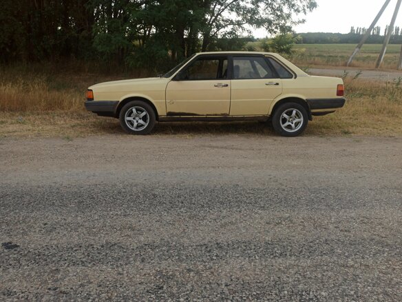 1984 Audi 80 III (B2), жёлтый, 120000 рублей - вид 4