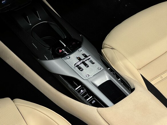 2026 Ferrari 12Cilindri Spider, зелёный, 71500000 рублей - вид 29