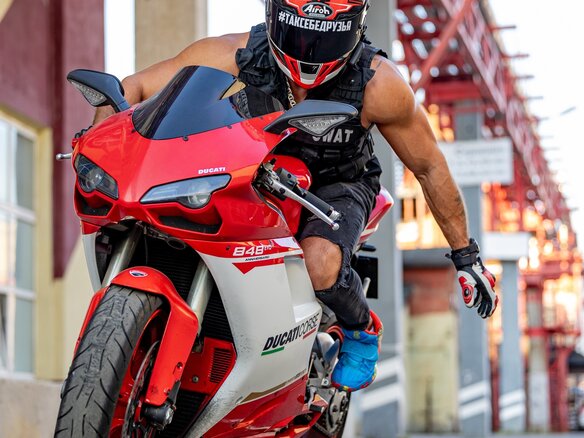 2009 Ducati 848, красный, 619000 рублей - вид 10