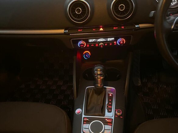 2014 Audi A3 III (8V), чёрный, 1200000 рублей - вид 9