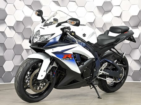 2010 Suzuki GSX-R 750, белый, 777000 рублей, вид 2