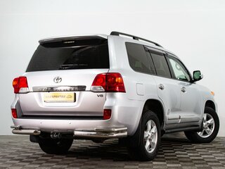 2012 Toyota Land Cruiser 200 Series Рестайлинг 1, серебристый, 3299000 рублей, вид 4